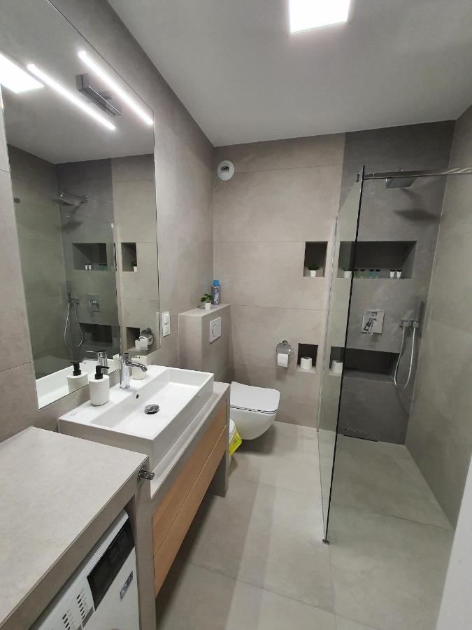 Apartament De Lux Apart 45 Grabiszynska Wrocław Exterior foto